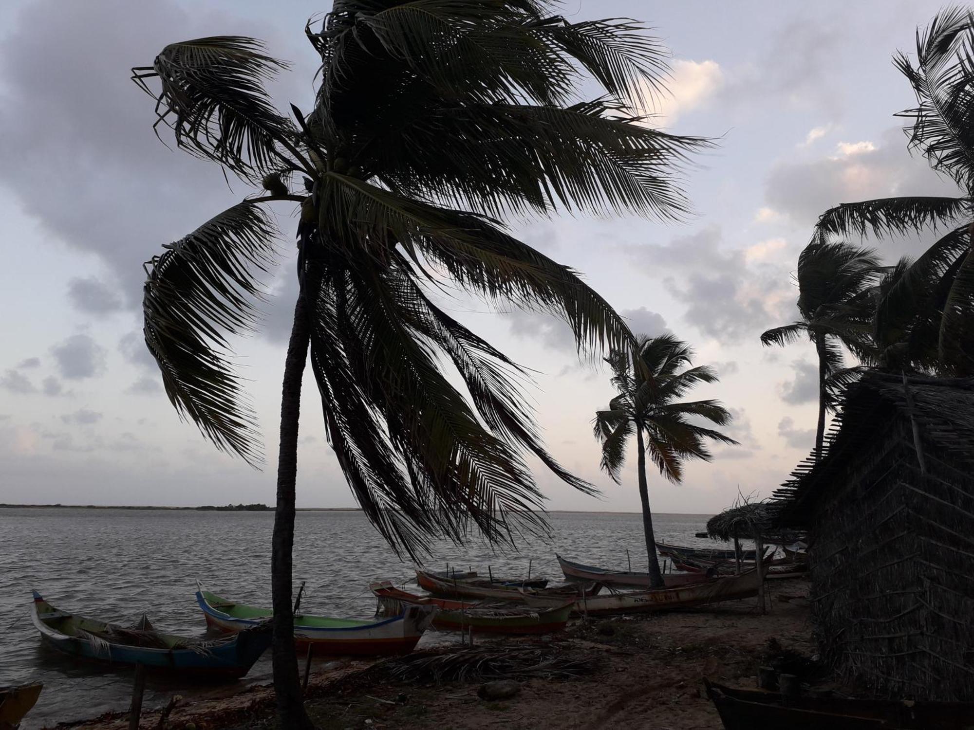 Chale Perto Da Praia Com Duas Suites E Varandao Pacatuba  المظهر الخارجي الصورة